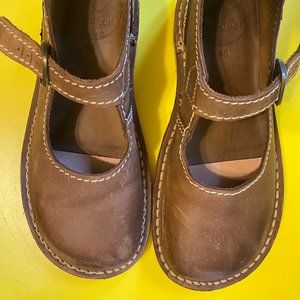 Duckfeet Himmerland Mary Janes in Cocoa Sz 40